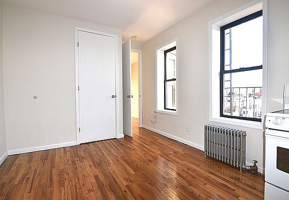 4th image of 680 Manhattan Ave APT 23