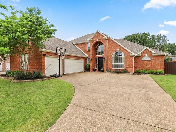 2nd image of 1732 Watersedge Dr