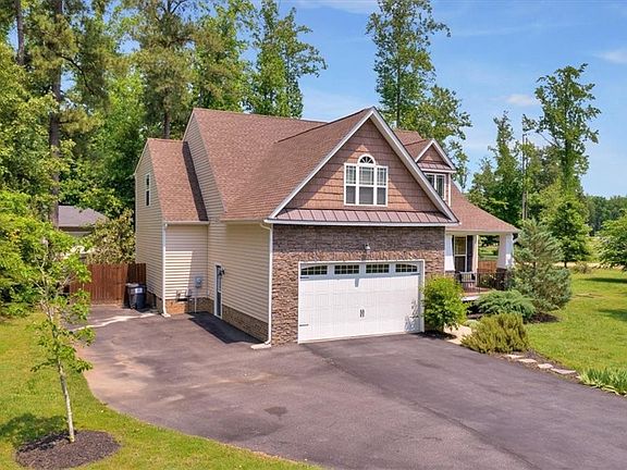 3rd image of 5822 Deer Path Dr