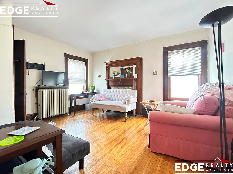 15 Elko St #2A — Photo 2