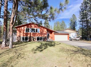 13226 W Meadowview Ln, Nine Mile Falls, WA 99026