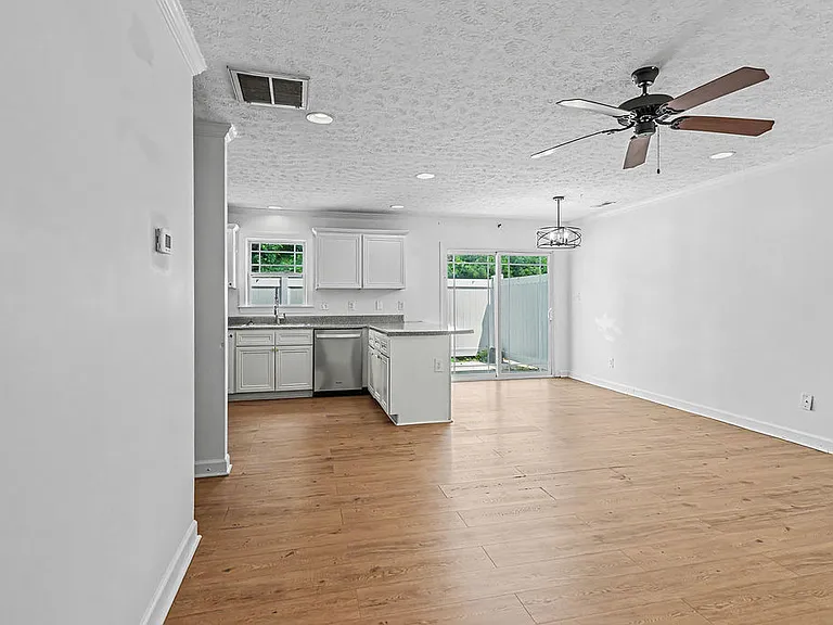 105 Kenan Loop #1 — Photo 4