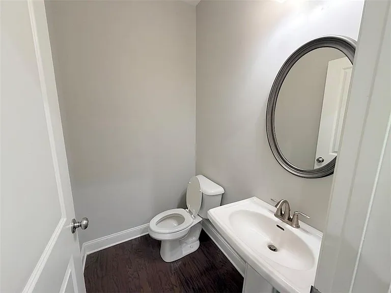 860 Westmoreland Cir NW — Photo 9