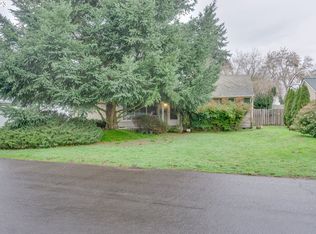 1433 Parnell Dr, Eugene, OR 97404