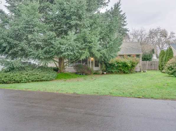 1433 Parnell Dr, Eugene, OR 97404