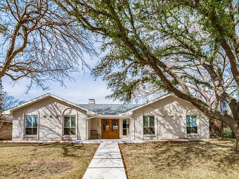 12511 Cedar Bend Dr — Photo 2