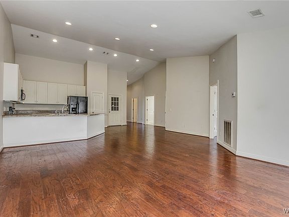 5th image of 1359 Southern Gardens Dr