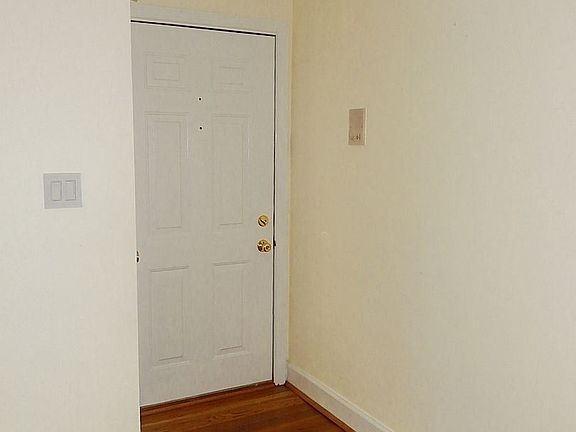 3rd image of 1105 N Pitt St APT 2B