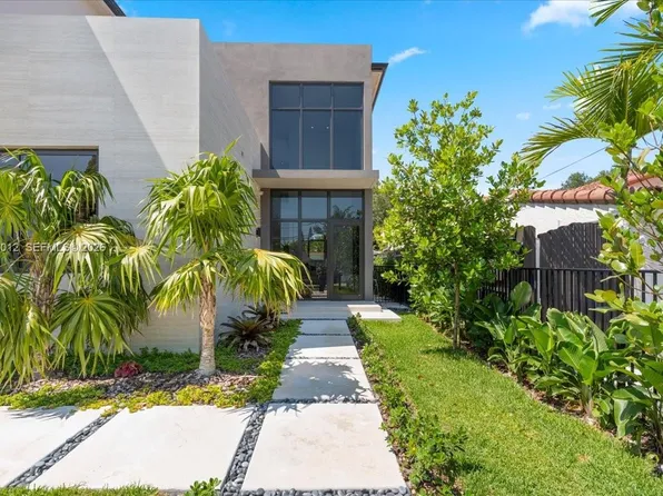 2175 SW 25th St, Miami, FL 33133