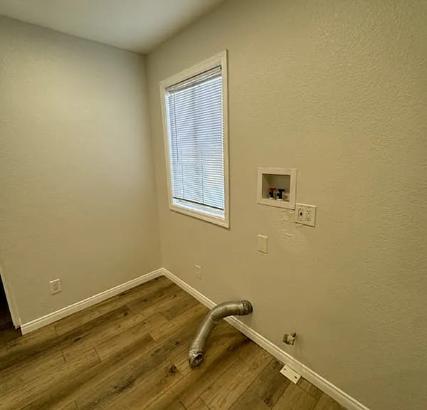 4928 Auburn Dr #B — Photo 24