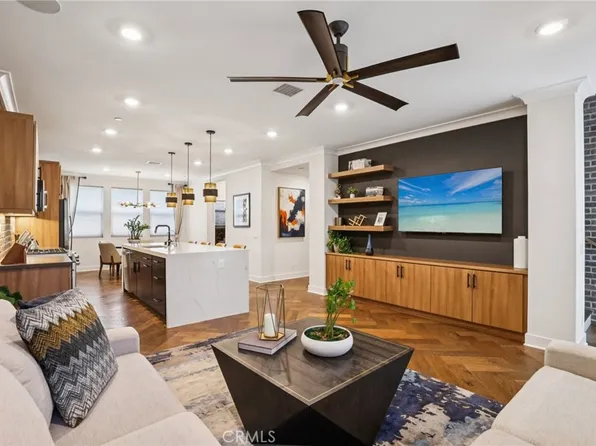 831 S Grable Cir, Orange, CA 92868