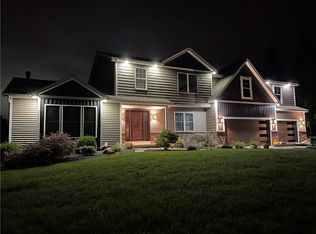 1 Grouse Point, Webster, NY 14580