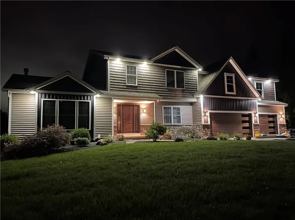 1 Grouse Point, Webster, NY 14580