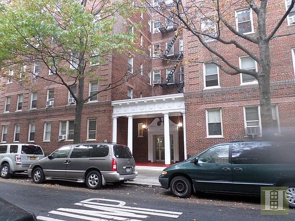 4th image of 4120 46th St APT 2L