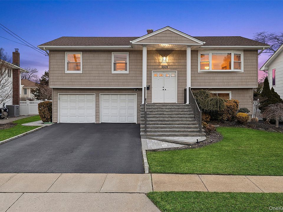 1st image of 2509 Riviera Lane