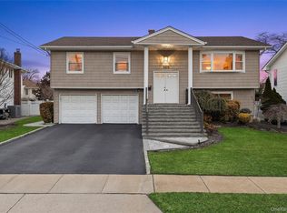 2509 Riviera Lane, Bellmore, NY 11710