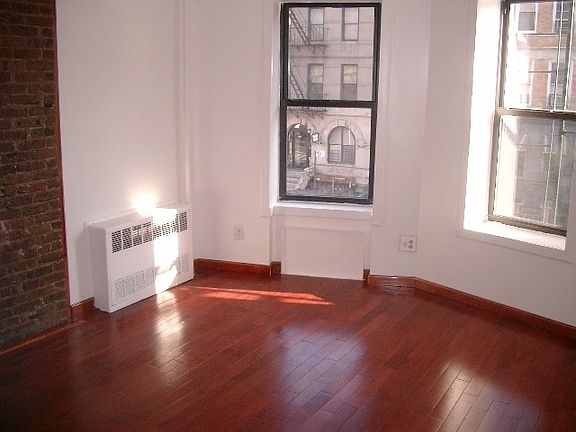 2nd image of 954 Nostrand Ave