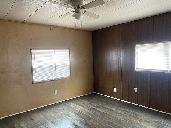 5th image of 202 Oak Hills Dr
