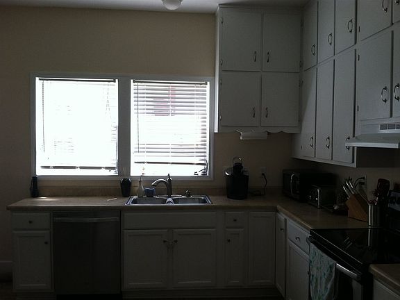 5th image of 1217 Busseron St