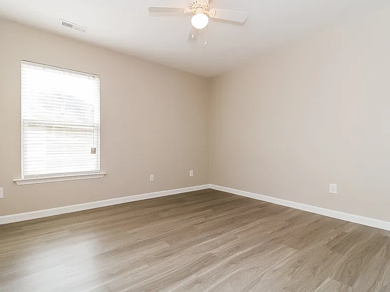 3104 Cynthiana Ct — Photo 12