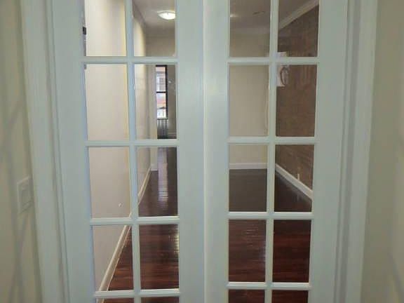 2nd image of 415 E 9th St APT 03