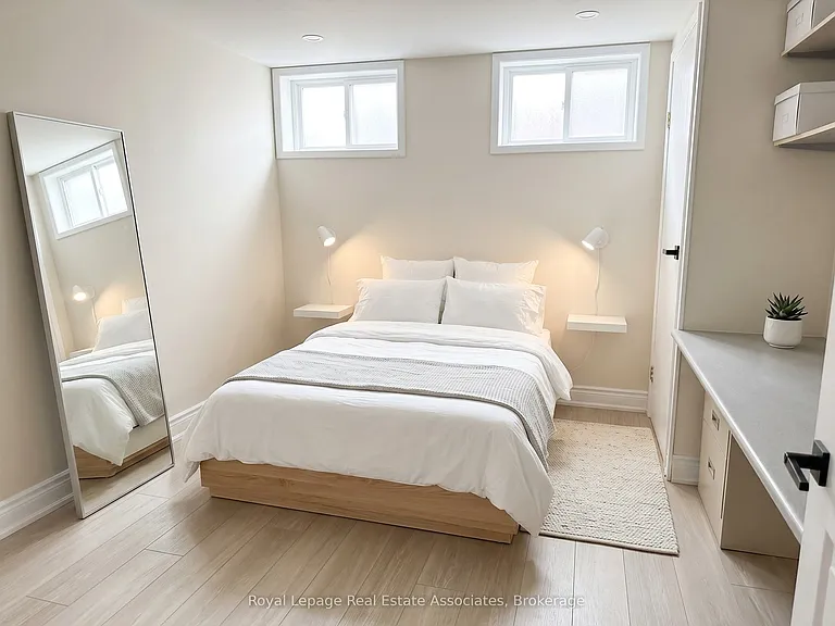 60 Toby Cres #LOWER — Photo 5