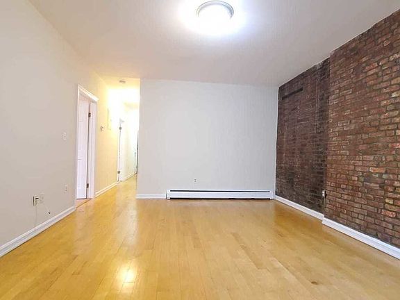 4th image of 4 E 132nd St #2R