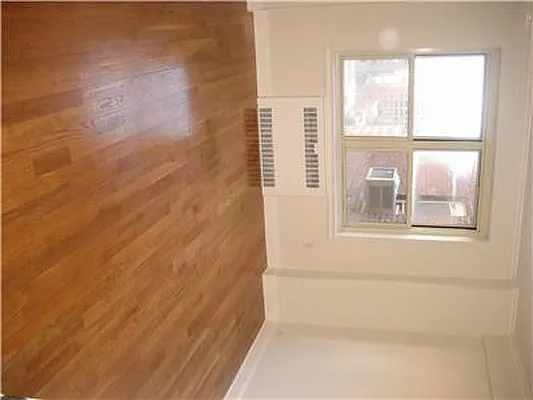 Rented by NextStopNY | media 139