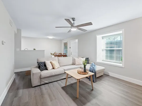 7801 Shoal Creek Blvd APT 203, Austin, TX 78757