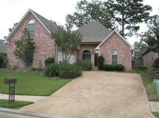 716 Esplanade Dr, Ridgeland, MS 39157