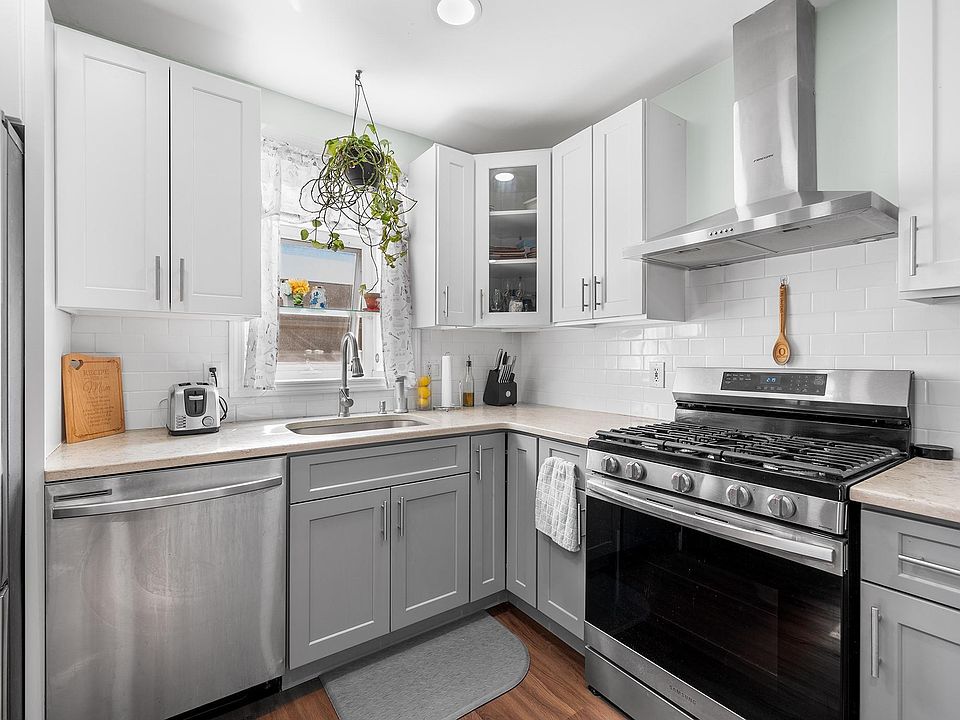1st image of 9 Westwood Avenue