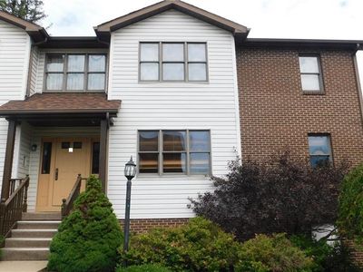 99 Grand Ave, Mars, PA, 16046