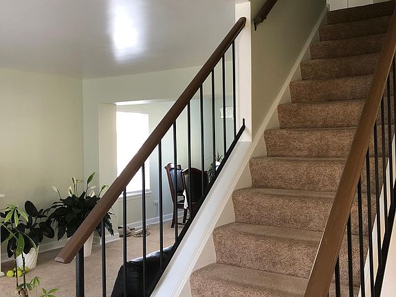5th image of 665 Lakewood Farms Dr