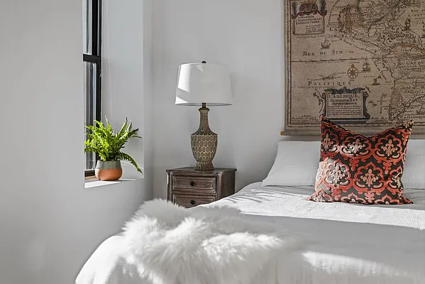 Sold by Compass | media 20