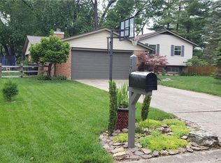 1715 Park Creek Dr, Dayton, OH 45459