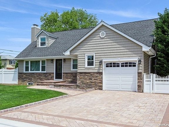 3rd image of 56 Arden Blvd
