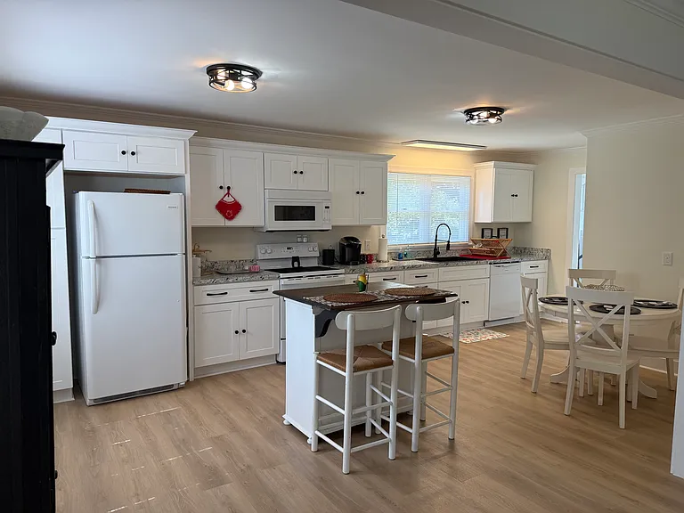 102 Shelly St — Photo 7
