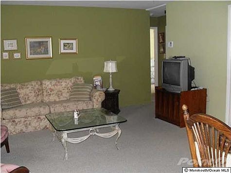 4th image of 491A Dartmoor Ct