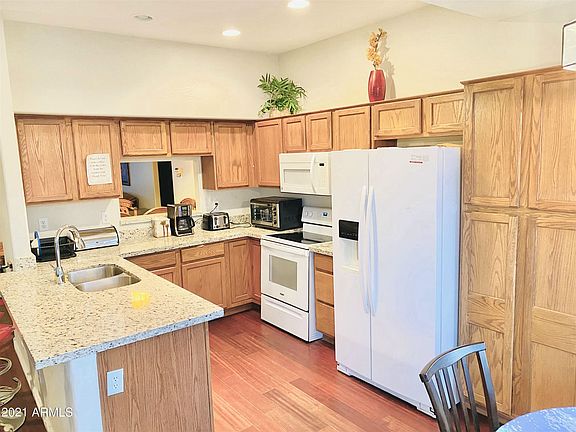 3rd image of 7812 W Wood Ln