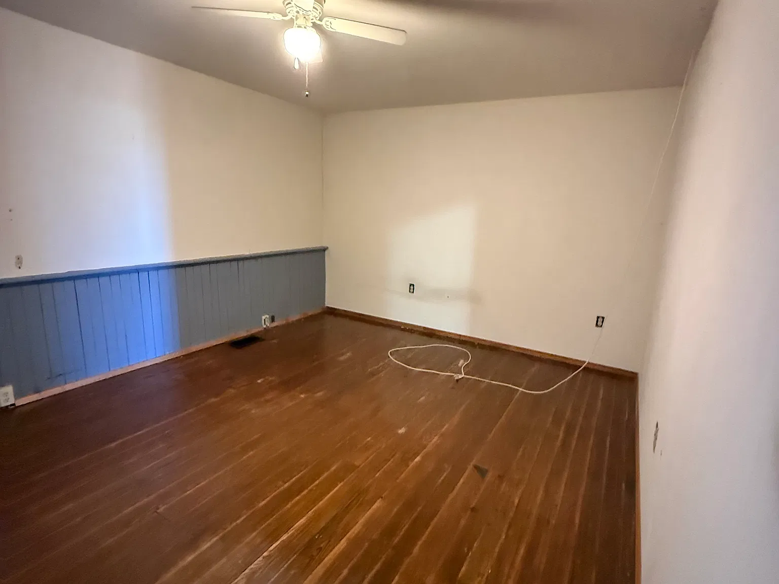1 bed, 1.5 bath, 2400 sqft, $1,700 — Photo 2