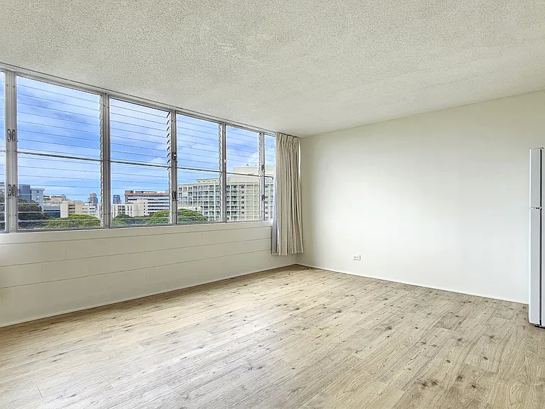 1550 Wilder Ave #810 — Photo 6