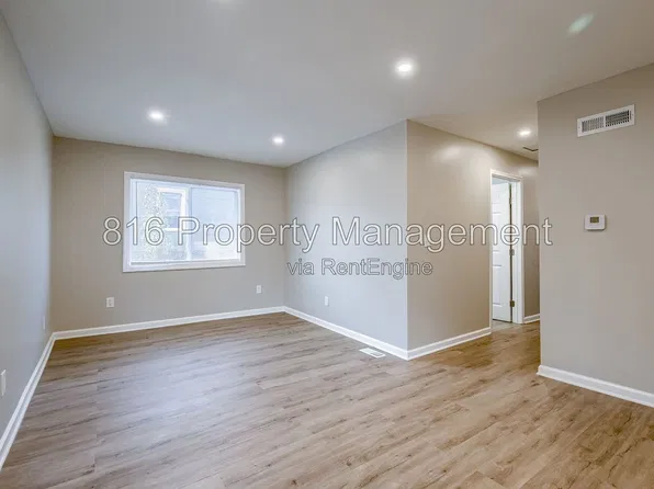 1011 E Sea Ave, Independence, MO 64050
