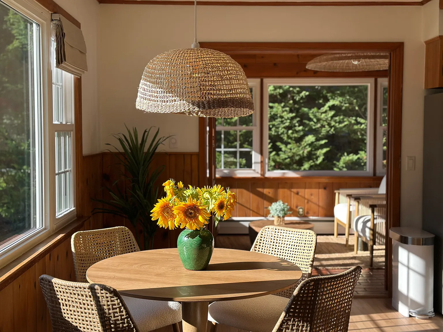 Charming Furnished Sag Harbor Cottage — Photo 4