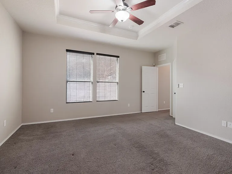 602 Trinity Mdw — Photo 22