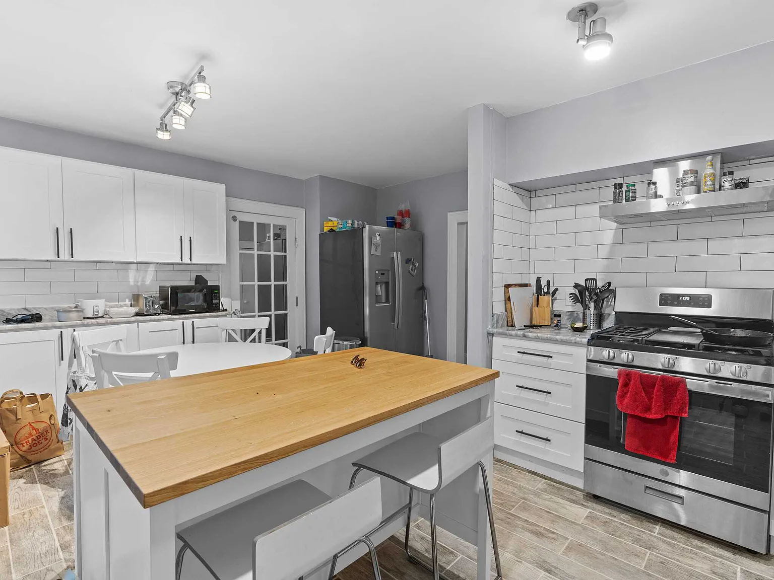 3 bed, $3,400 — Photo 3