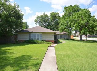 5100 Palmetto St, Bellaire, TX 77401