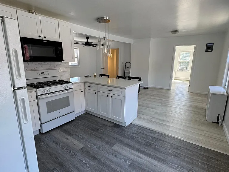 215 Castleton Ave #2 — Photo 2