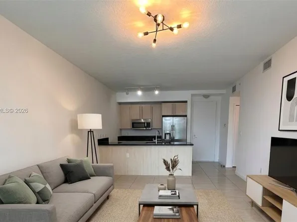 79 SW 12th St APT 1102, Miami, FL 33130