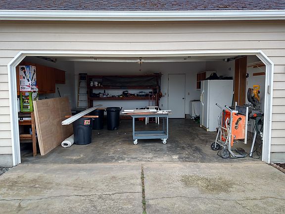 3rd image of 124 Motor Ave