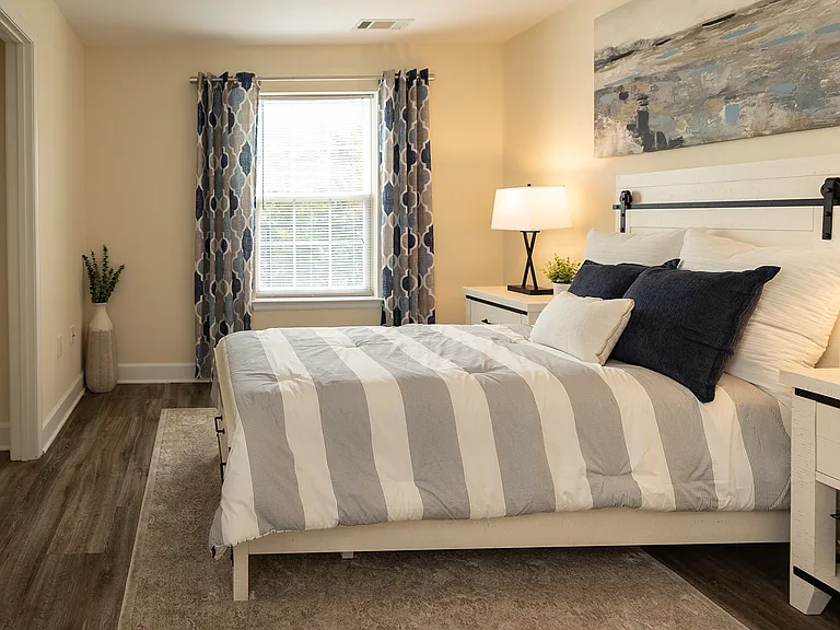 The Summit at Owings Mills Apartments — Photo 11
